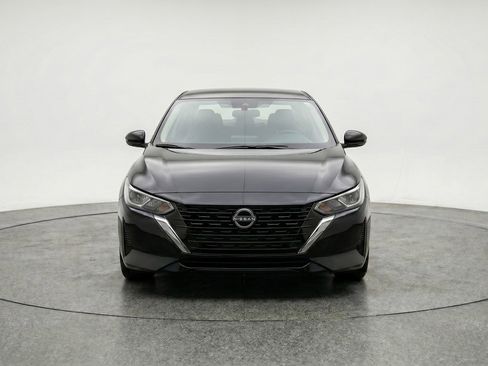 Used 2025 Nissan Sentra SV FWD image 2