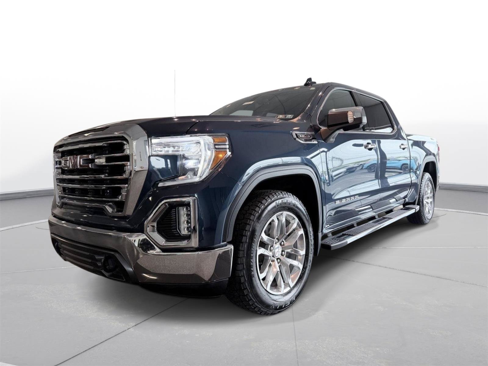 Used 2021 GMC Sierra 1500 SLT w/ SLT Premium Package AWD/4WD image 3