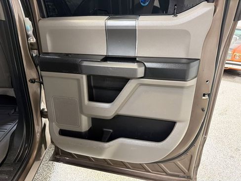 Used 2016 Ford F150 XLT w/ Equipment Group 302A Luxury RWD image 41