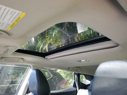 Used 2021 Nissan Rogue Sport SL w/ Premium Package image 10