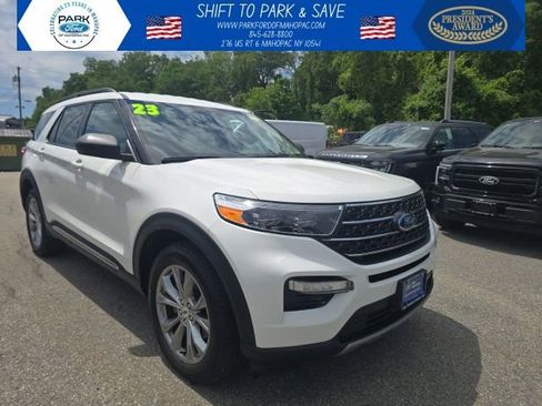 Certified 2023 Ford Explorer XLT w/ Equipment Group 202A AWD/4WD image 1
