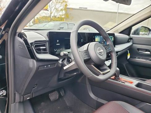 New 2026 Nissan Kicks SR w/ SR Premium Package image 10