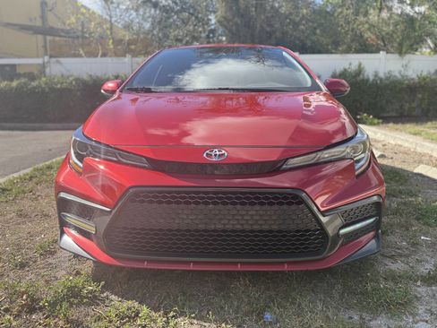 Used 2020 Toyota Corolla SE image 3