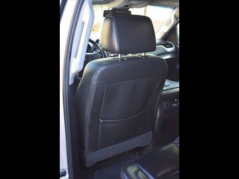 Used 2018 Chevrolet Tahoe LT w/ Luxury Package RWD image 20