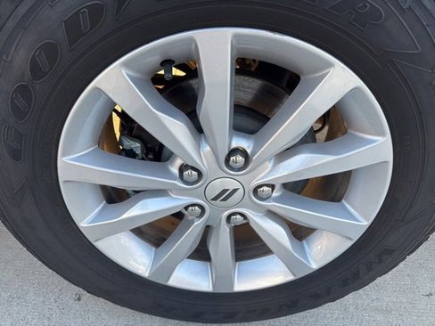 Used 2025 Dodge Durango GT image 9