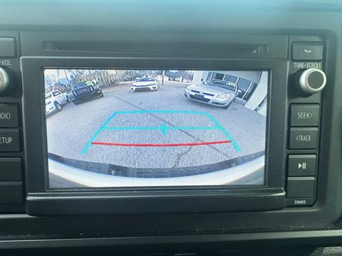 Used 2019 Toyota Tacoma SR image 30