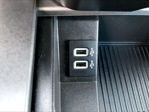Used 2018 Ford F150 XLT w/ Equipment Group 302A Luxury AWD/4WD image 30