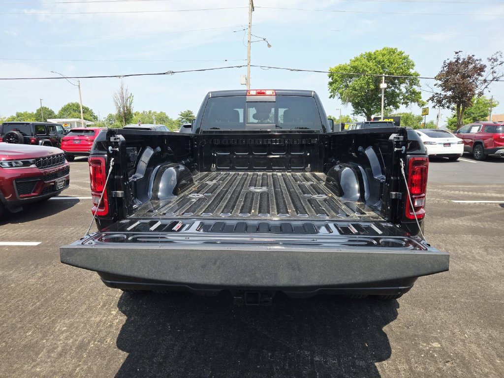 New 2026 RAM 3500 Tradesman AWD/4WD image 9