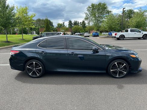 Used 2020 Toyota Camry LE w/ Carpet Mat Package FWD image 4