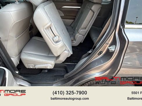 Used 2015 Toyota Highlander XLE AWD/4WD image 31