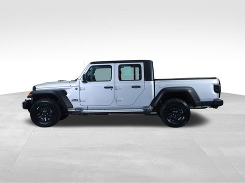 Used 2023 Jeep Gladiator Sport image 9