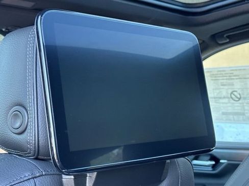 New 2026 GMC Yukon Denali w/ Denali Reserve Package image 17