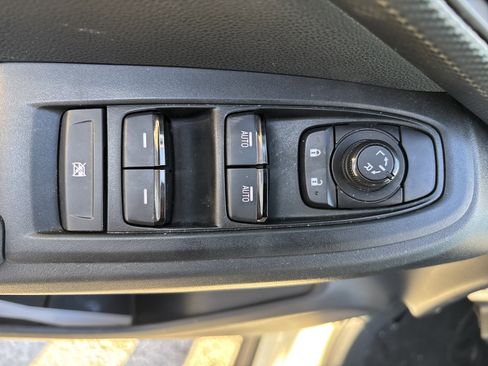 Used 2024 Subaru Crosstrek 2.0i Premium image 15