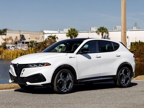 New 2026 Alfa Romeo Tonale w/ Active Assist Package image 7