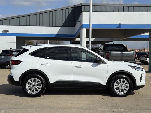 Used 2025 Ford Escape Active image 3