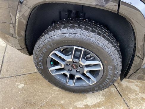 Used 2026 GMC Terrain AT4 image 30
