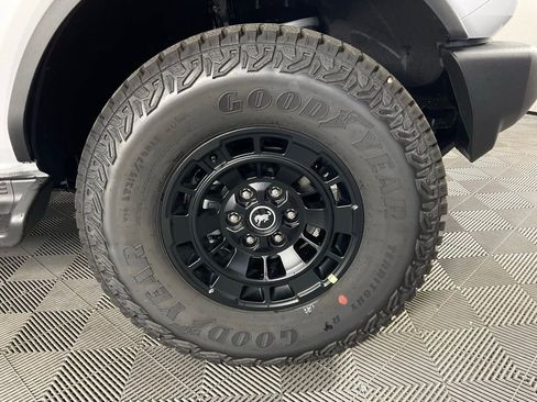New 2026 Ford Bronco Outer Banks w/ Sasquatch Package AWD/4WD image 10