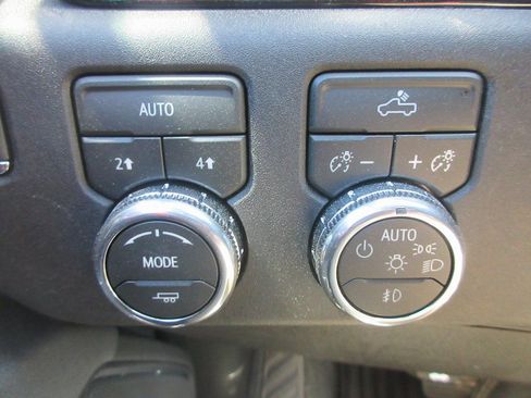 New 2026 GMC Sierra 1500 Elevation image 16