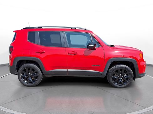 Used 2022 Jeep Renegade Altitude w/ Convenience Group AWD/4WD image 9