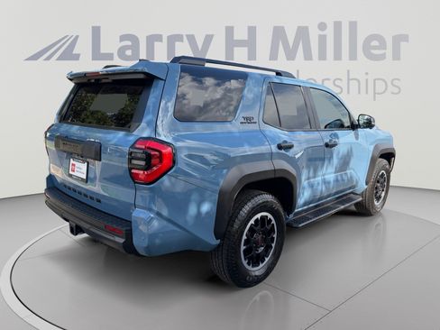 Used 2025 Toyota 4Runner TRD Off-Road Premium AWD/4WD image 5