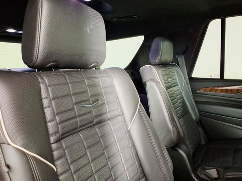 Certified 2023 Cadillac Escalade Sport Platinum w/ LPO, ONYX Package AWD/4WD image 13