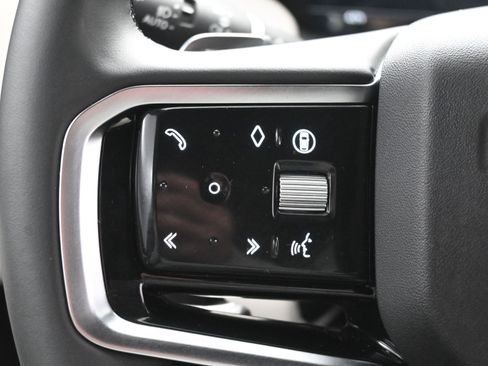 Certified 2025 Land Rover Discovery Sport Dynamic SE image 19