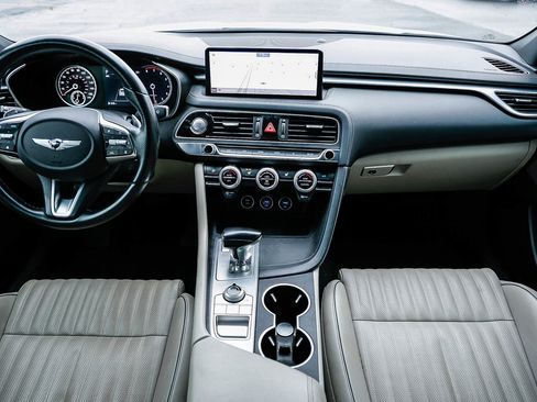 Used 2022 Genesis G70 3.3T image 10