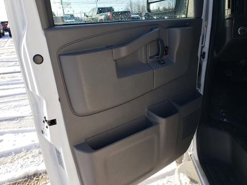 Used 2024 Chevrolet Express 2500 w/ Driver Convenience Package image 9