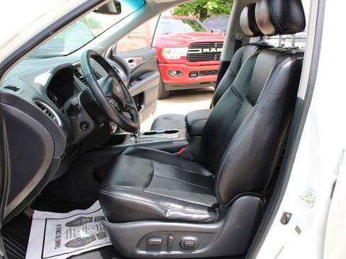 Used 2020 Nissan Pathfinder Platinum w/ Cargo Package FWD image 13