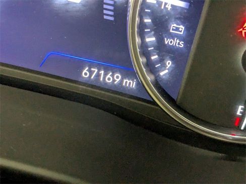 Used 2023 Buick Enclave Avenir w/ Avenir Technology Package image 20