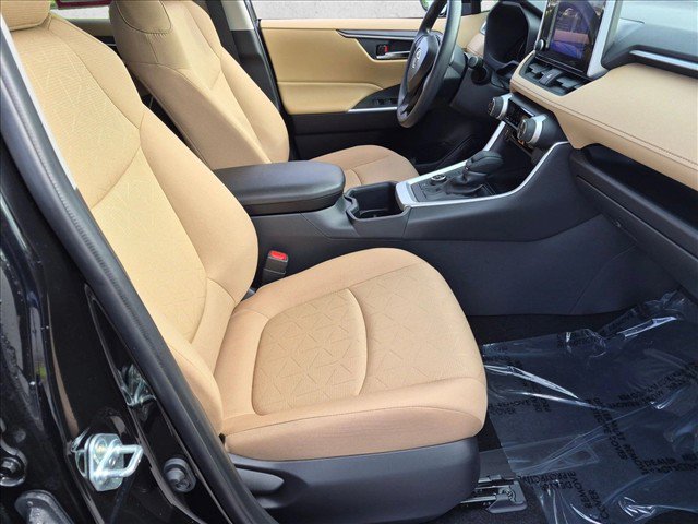 Certified 2025 Toyota RAV4 XLE AWD/4WD image 18