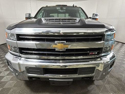 Used 2019 Chevrolet Silverado 3500 LTZ w/ Duramax Plus Package AWD/4WD image 7