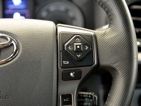 Used 2020 Toyota Tacoma TRD Off-Road AWD/4WD image 23