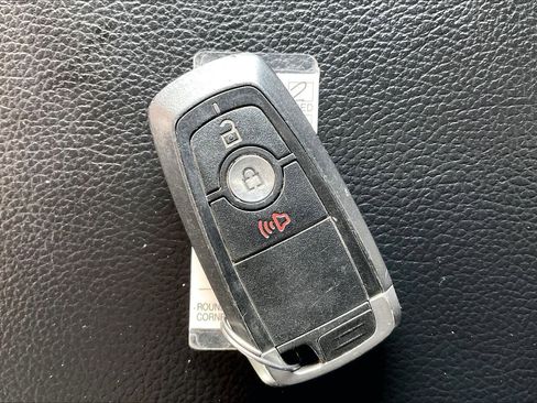 Used 2019 Ford F150 Lariat image 23