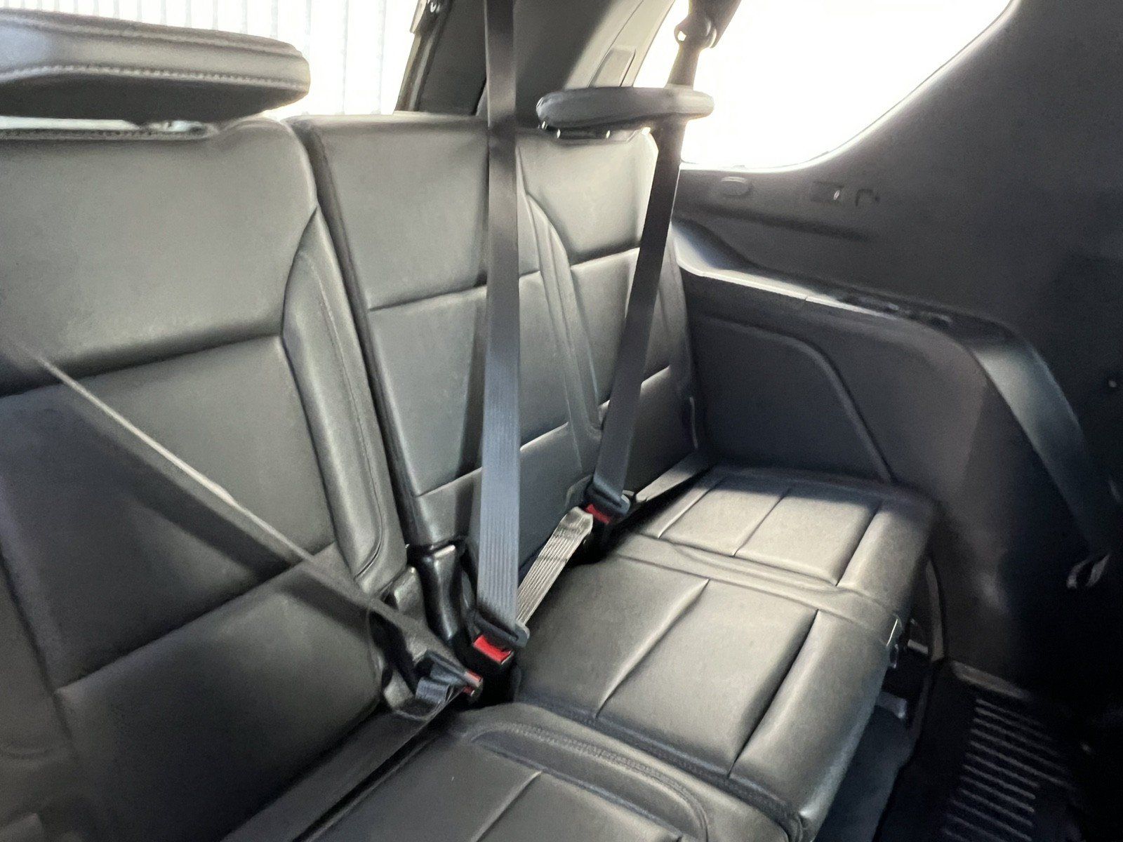 Used 2022 Chevrolet Tahoe LT w/ Luxury Package AWD/4WD image 25