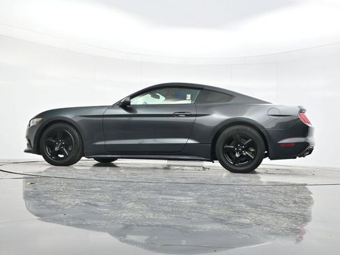Used 2016 Ford Mustang Coupe image 44