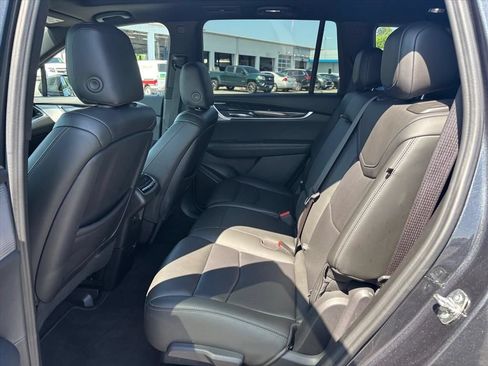 Used 2023 Cadillac XT6 Premium Luxury FWD image 13