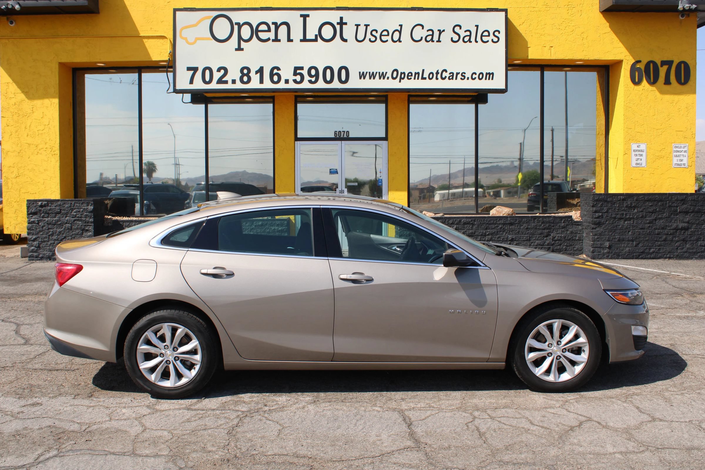 Used 2023 Chevrolet Malibu LT FWD image 4