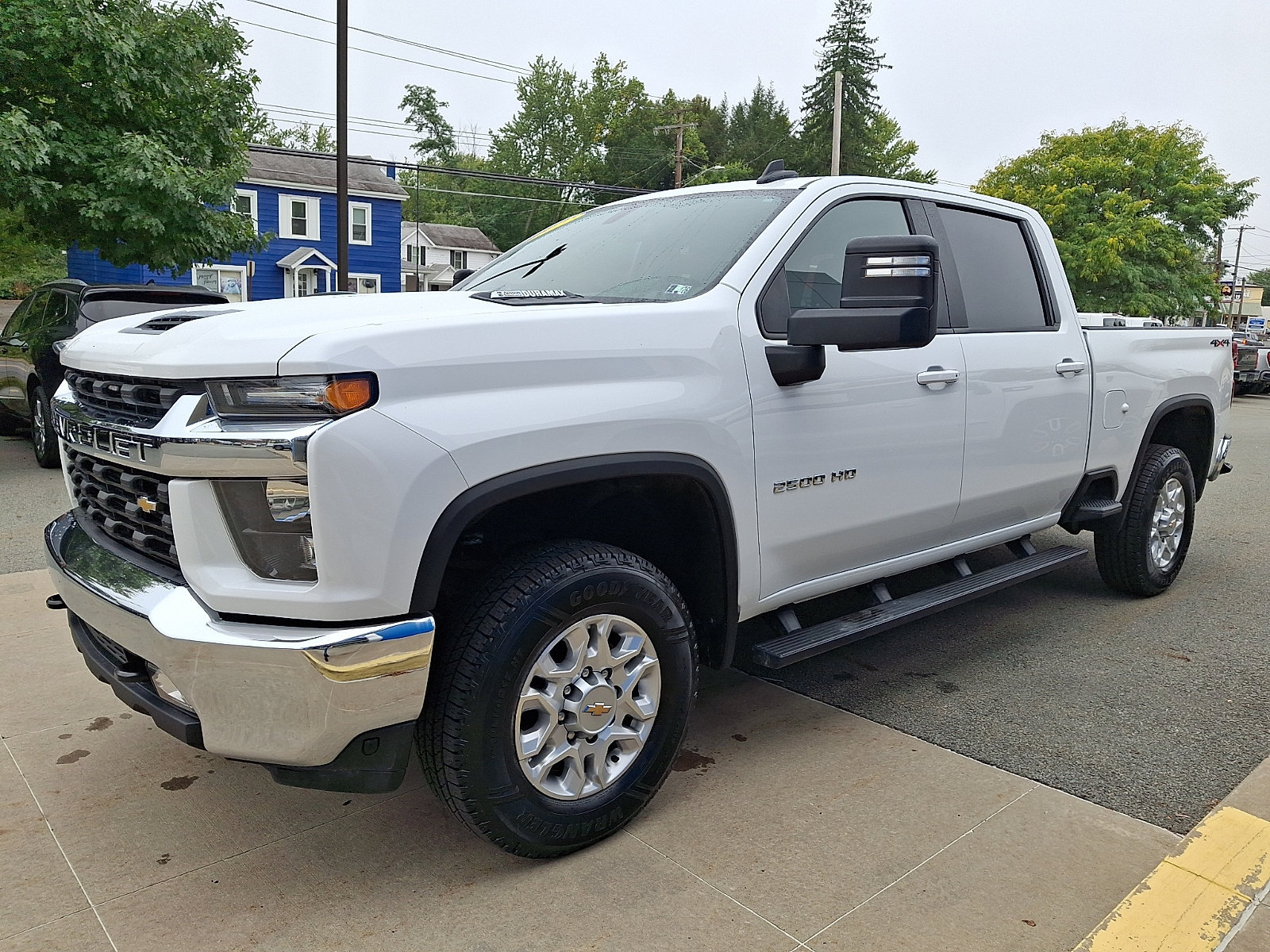 Used 2022 Chevrolet Silverado 2500 LT w/ Convenience Package AWD/4WD image 3