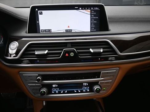 Used 2020 BMW 740i w/ M Sport Package image 6
