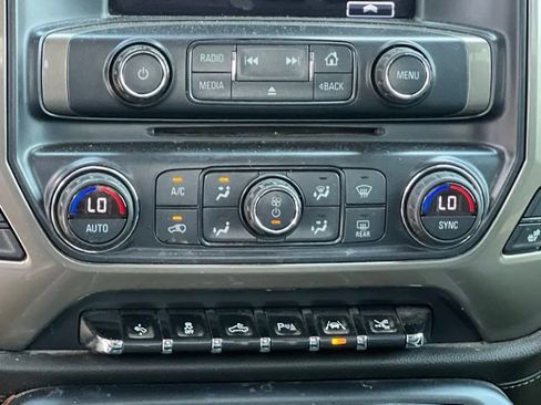 Used 2017 Chevrolet Silverado 1500 High Country AWD/4WD image 24