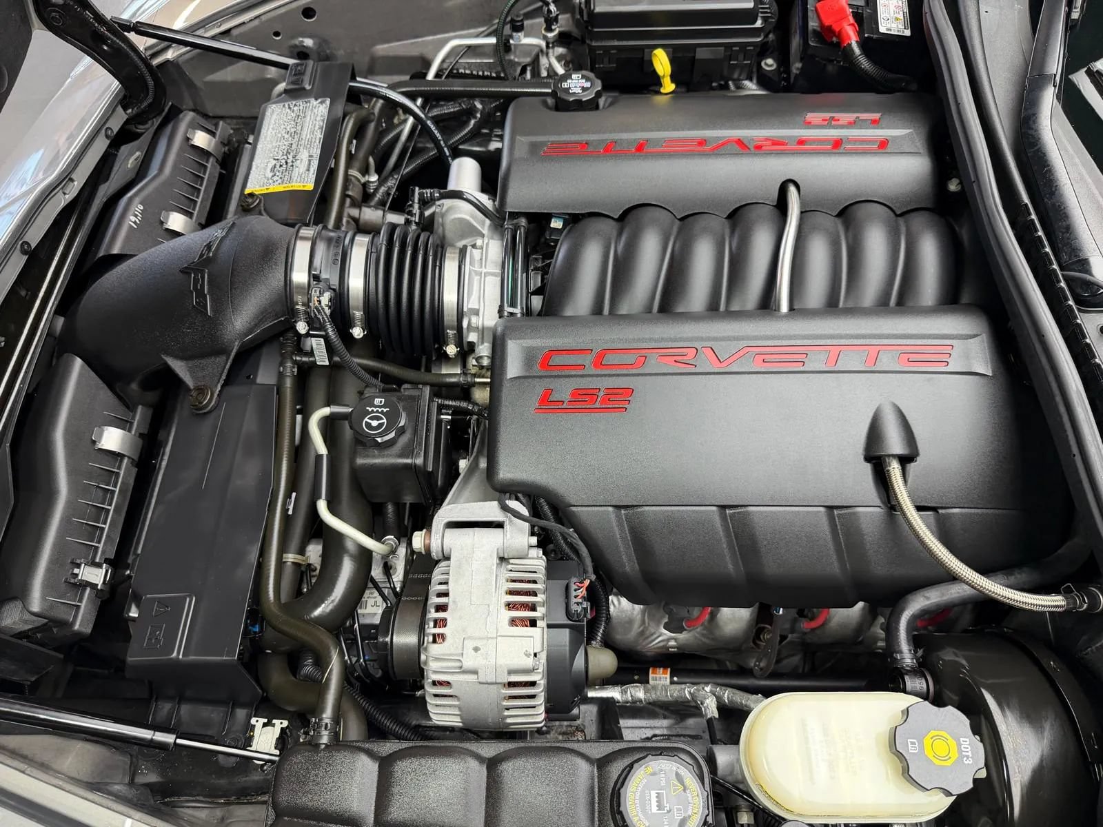 Used 2006 Chevrolet Corvette Coupe w/ Preferred Equipment Group RWD image 11