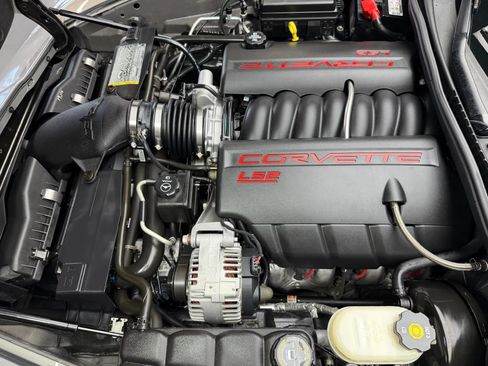 Used 2006 Chevrolet Corvette Coupe w/ Preferred Equipment Group RWD image 11