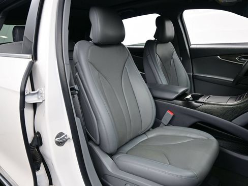 Used 2019 Lincoln Nautilus Reserve w/ Drivers Assistance Package AWD/4WD image 18