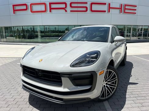 Used 2023 Porsche Macan AWD/4WD image 1