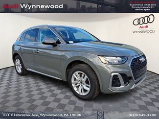 Used 2023 Audi Q5 2.0T Premium w/ Convenience Package AWD/4WD video 1