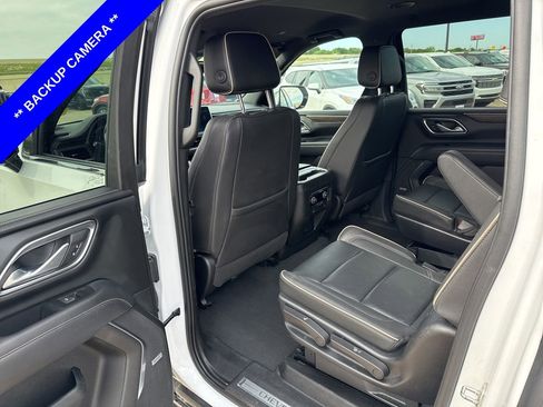 Used 2023 Chevrolet Suburban Premier image 7
