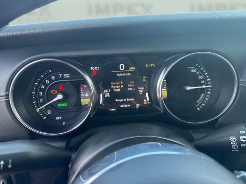 Used 2021 Jeep Wrangler Unlimited Sahara w/ Cold Weather Group AWD/4WD image 9