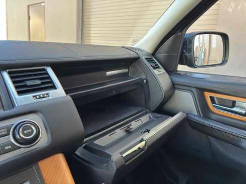 Used 2011 Land Rover Range Rover Sport HSE AWD/4WD image 30