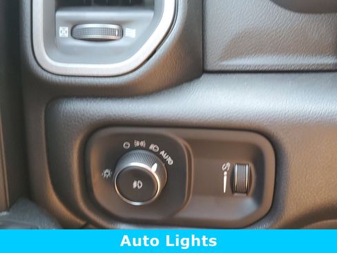 New 2024 RAM 3500 Tradesman w/ Chrome Appearance Group image 21